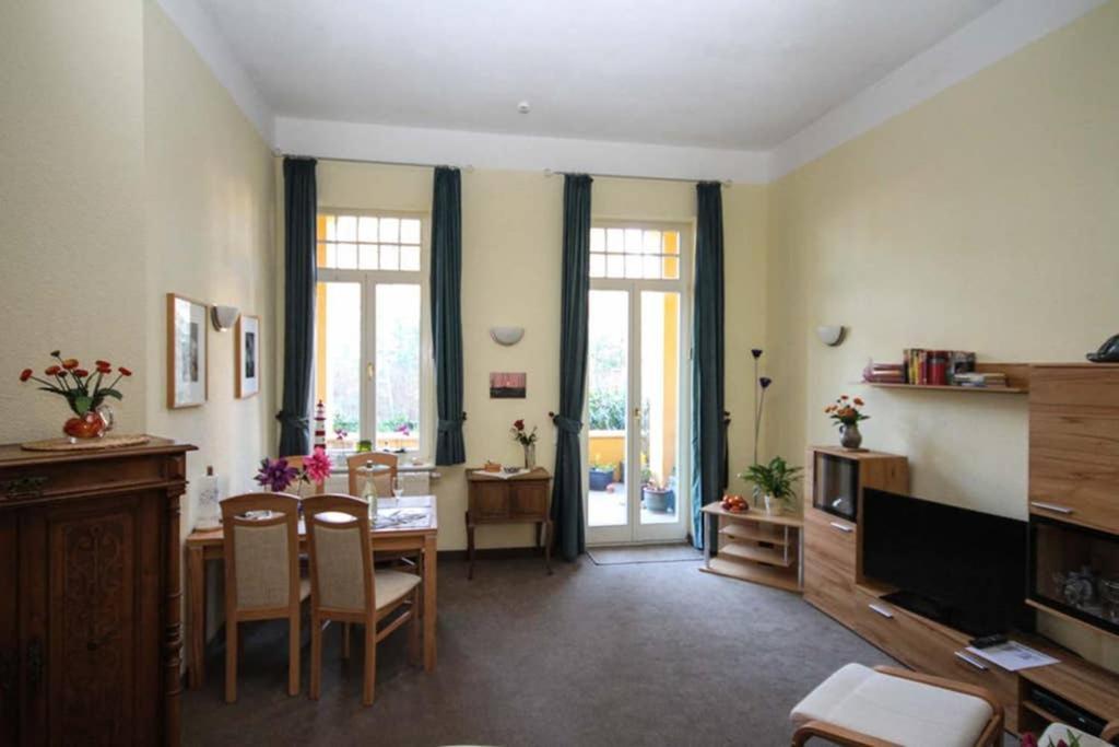Sonnenresidenz Kuehlungsborn Apartment Bagian luar foto